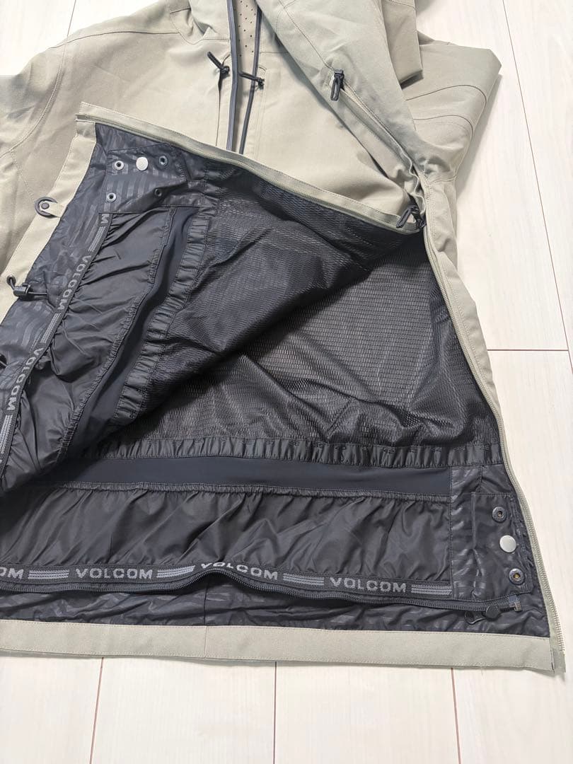 VOLCOM ブライトンプルオーバー　brighton ボルコム　スノーボード