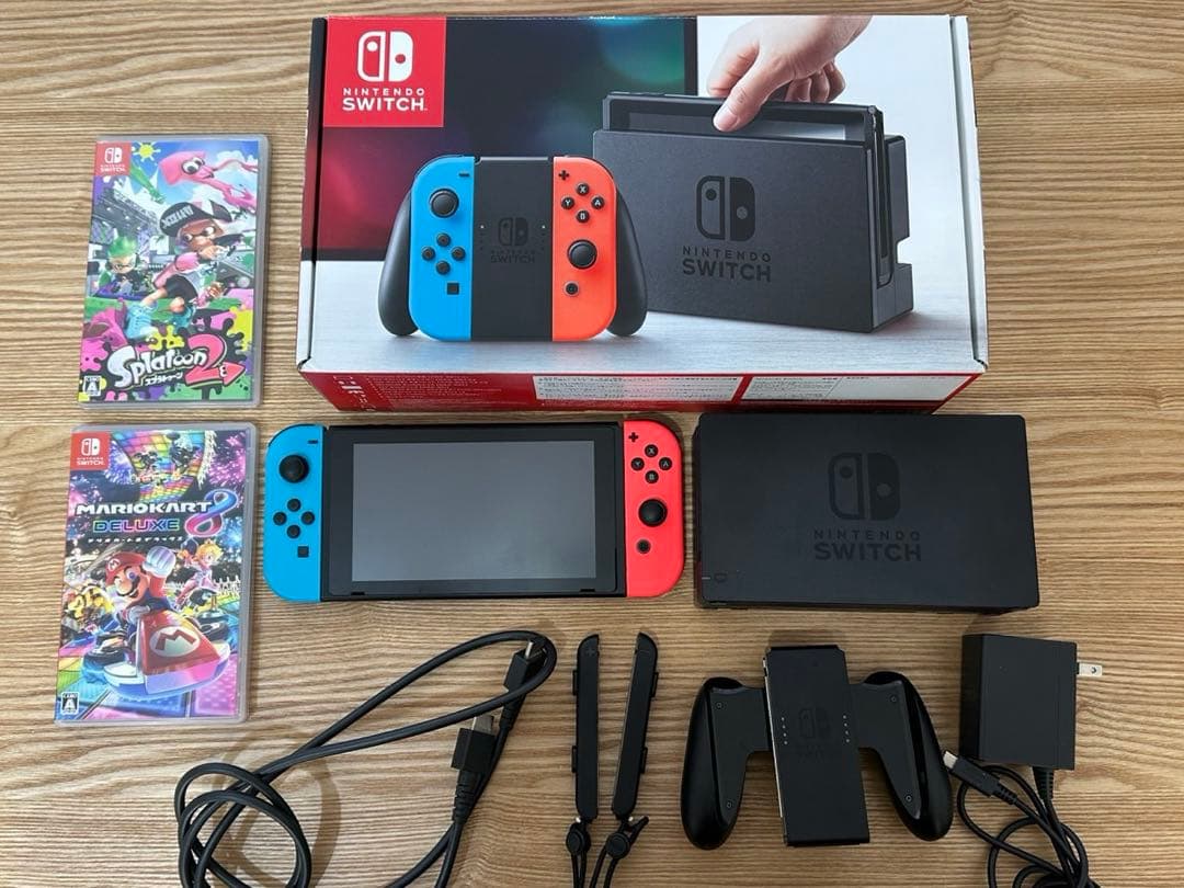 Nintendo Switch 本体・マリオカート8・スプラトゥーン2 セット
