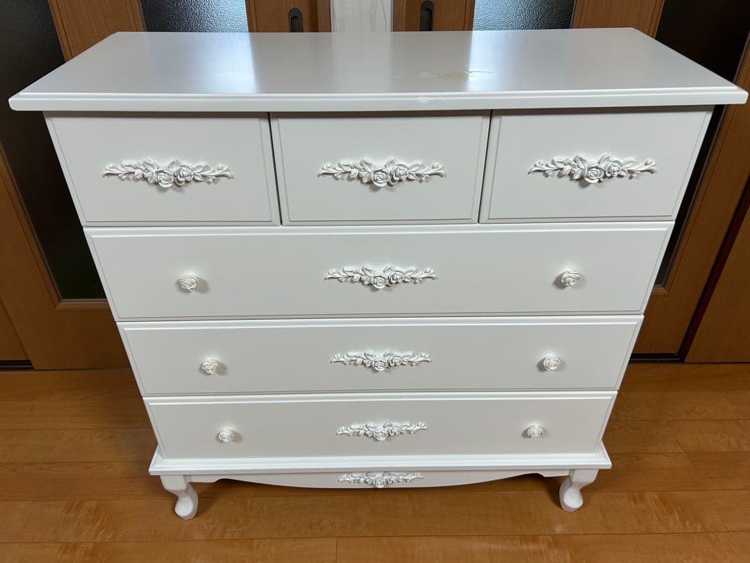 ロココ調　猫脚　薔薇　ホワイトインテリア　アンティーク　4段　キャビネット