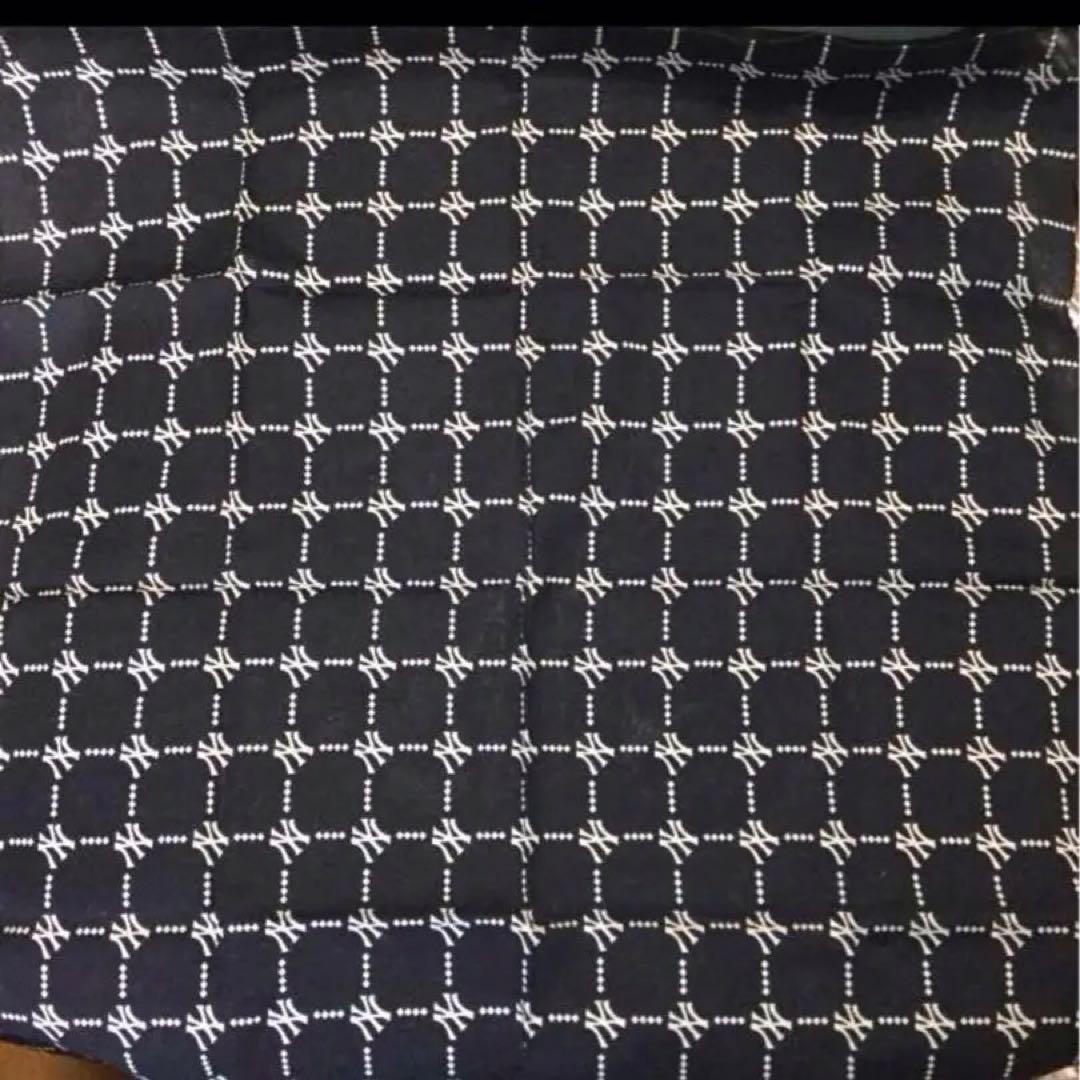 最終値下げ　匿名配送送料無料ニューヨークヤンキースロゴ バンダナ ハンカチ未使用