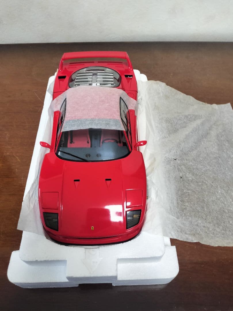 京商1/18フェラーリF40ライトウエイト（レッド）