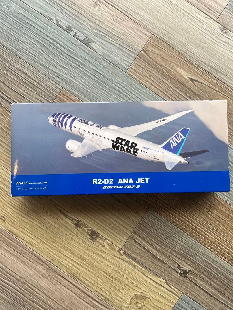 非売品　モデルプレーン　ANA 1/200 737