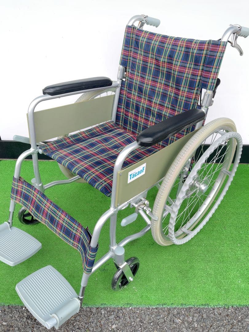 幸和製作所　自走用車椅子(TacaoF)