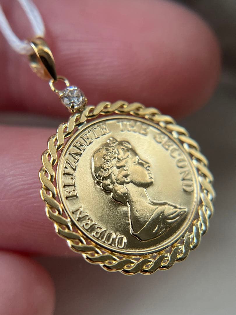 新品K18YGデザインダイヤモンドペンダント