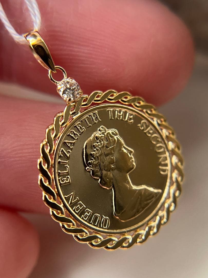 新品K18YGデザインダイヤモンドペンダント