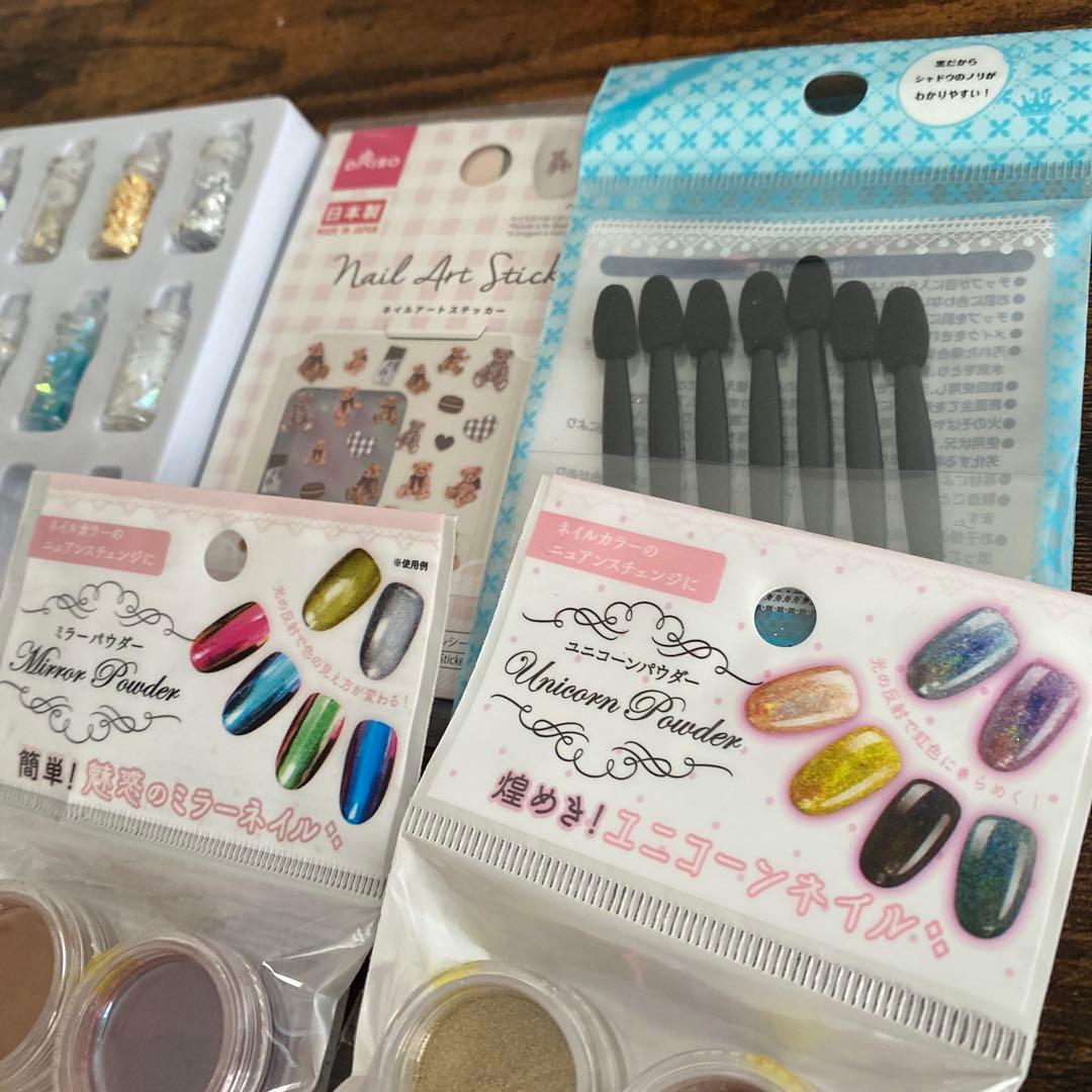 人気！FOLICA ネイルアートセット　セルフネイル　ネイルセット　パーツあり！