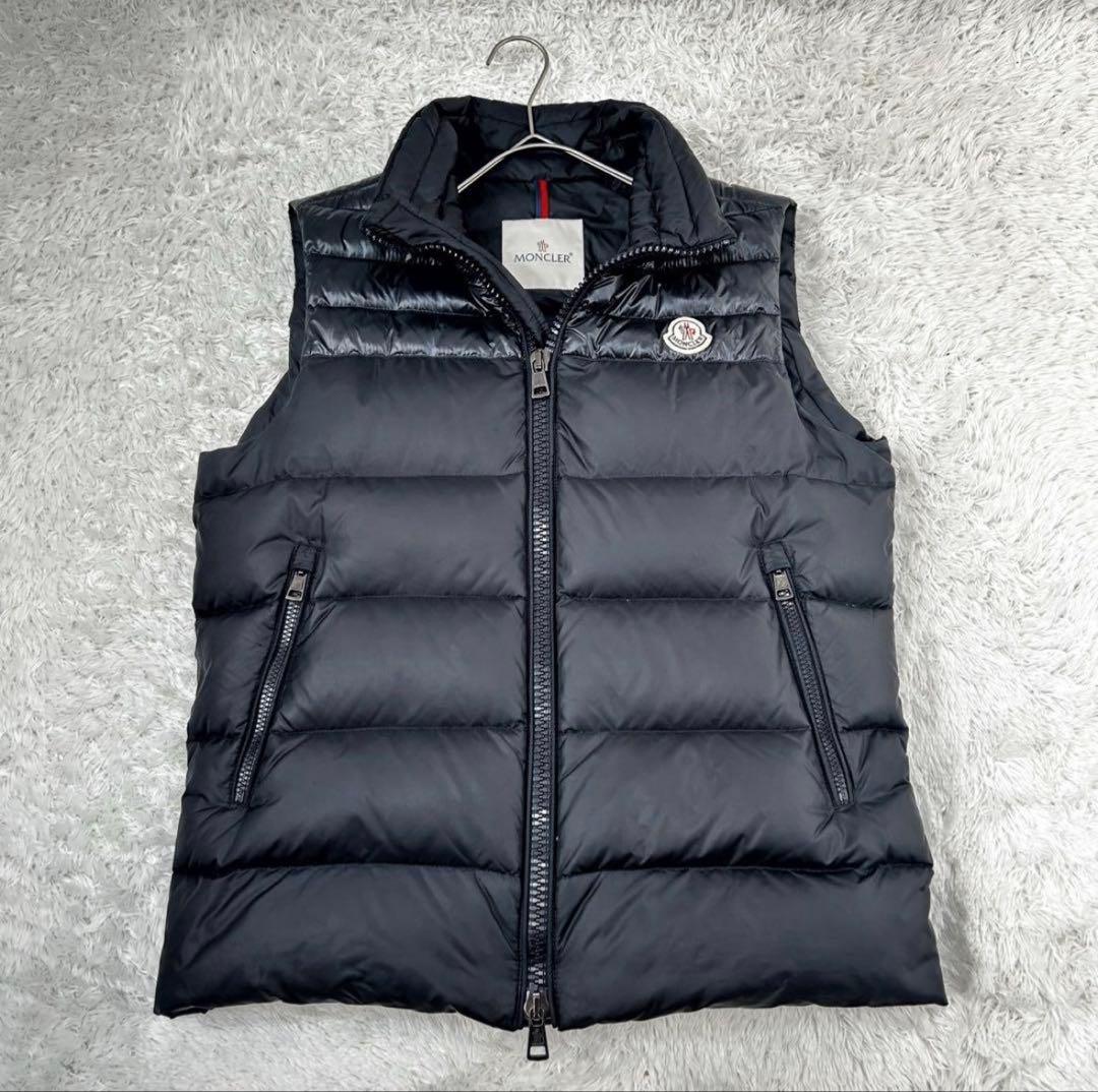 【値下げ可能】MONCLER ブラック ダウンベスト