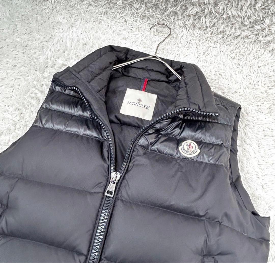 【値下げ可能】MONCLER ブラック ダウンベスト