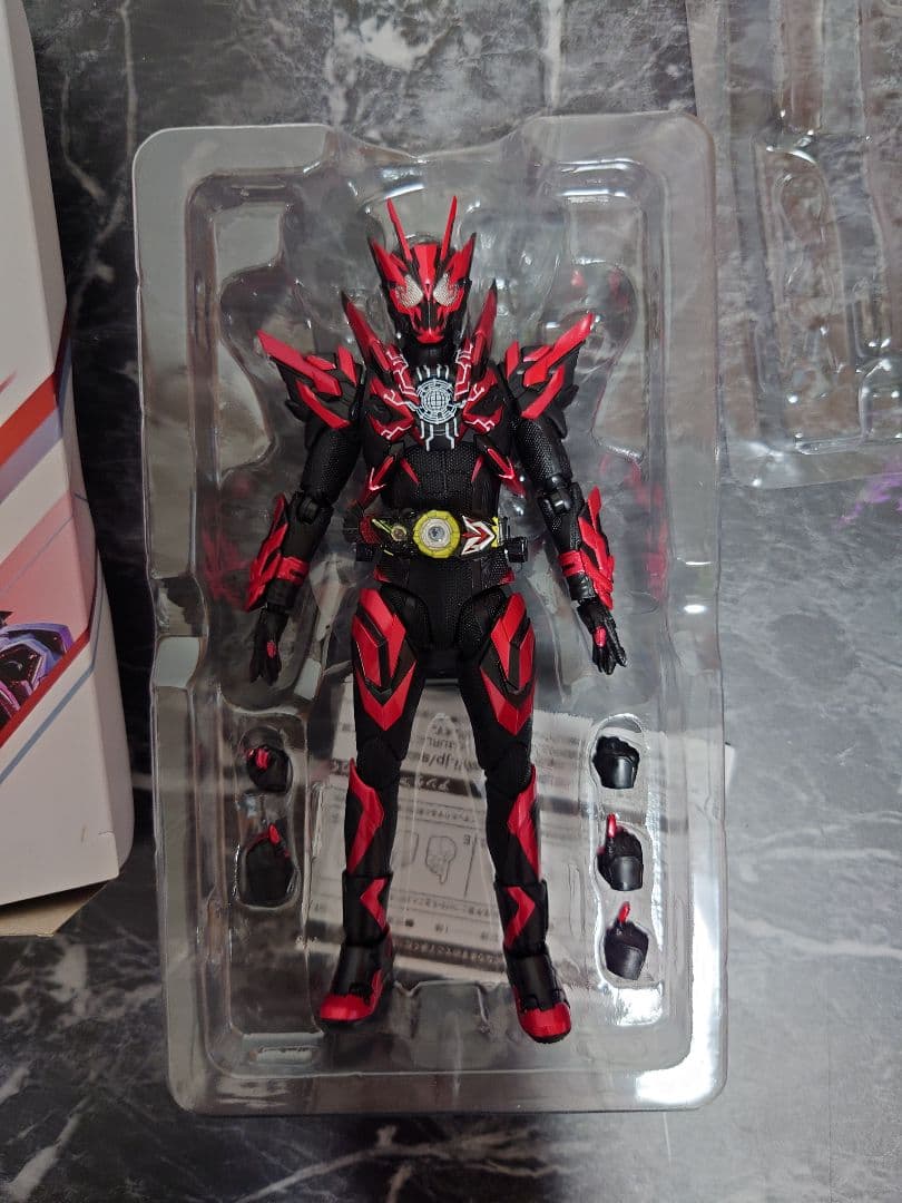 S.H.figuartsヘルライジングホッパー、リアライジングホッパー