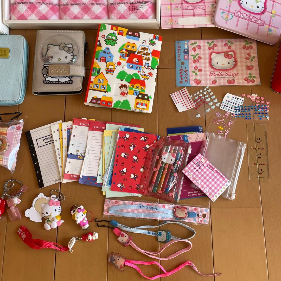 ハローキティ サンリオ キャラクターグッズ レトロ 昭和 平成　ギャルまとめ売り