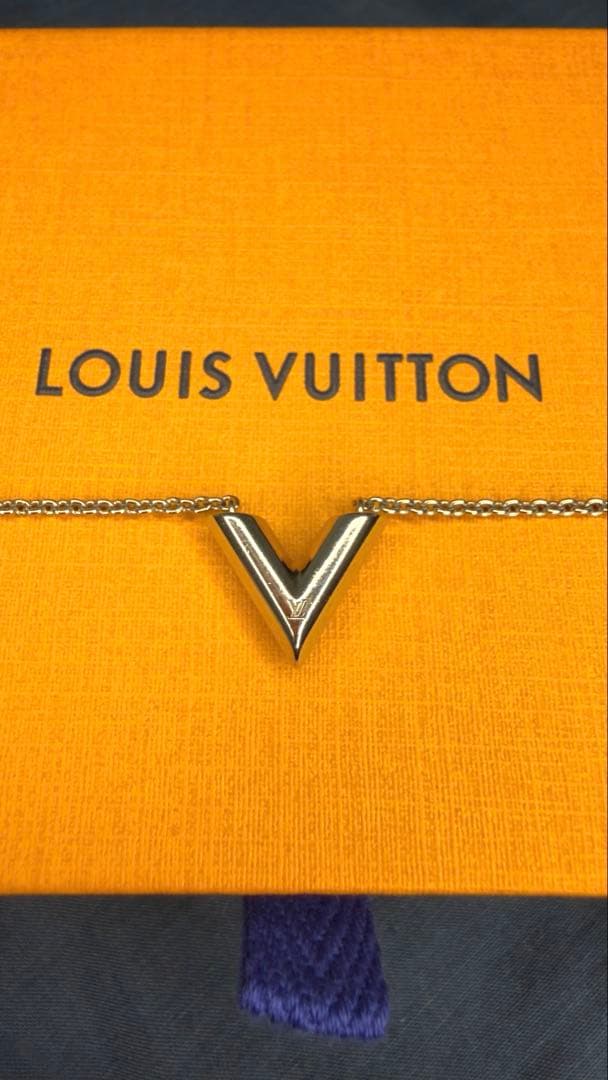 【極美品】ルイヴィトン エセンシャルV ネックレス シルバー LE0281