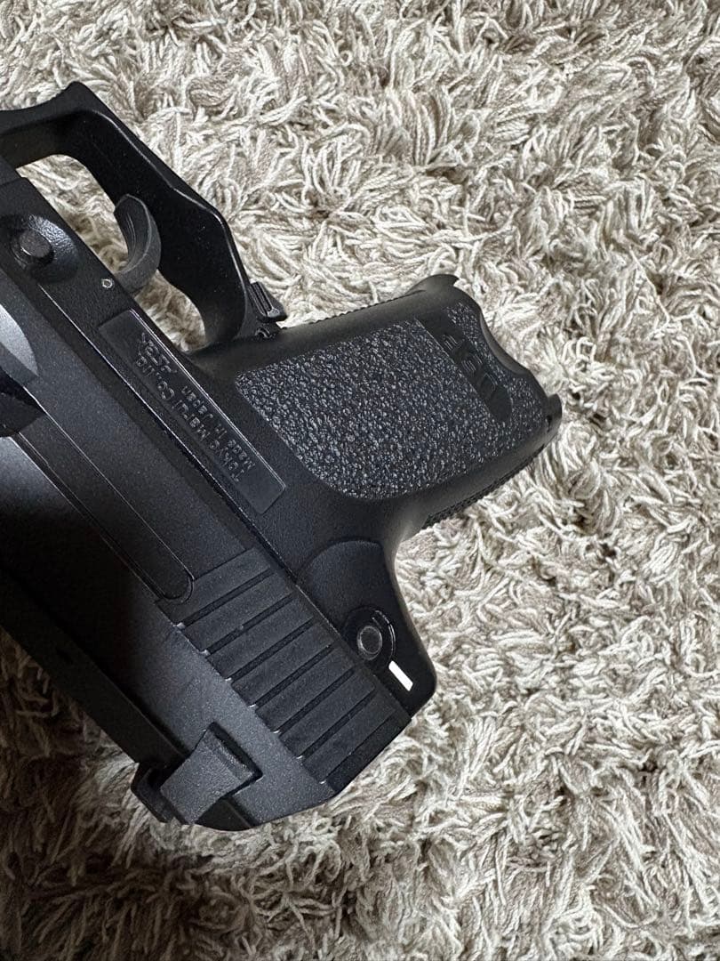 東京マルイ　ガスガン　USPコンパクト