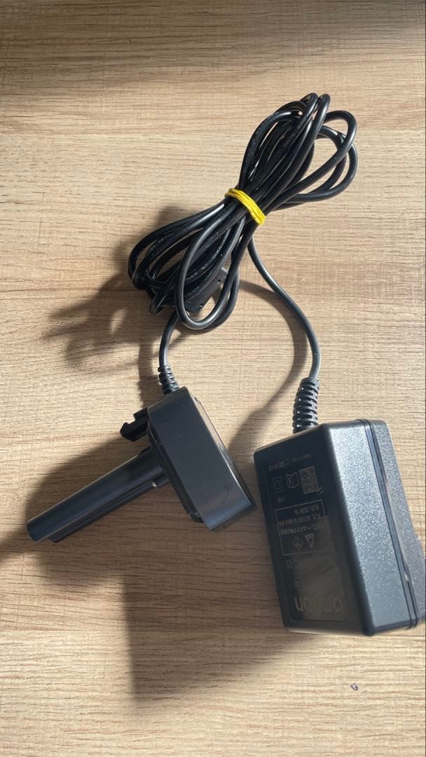 オムロン　メッシュ式 ネブライザ 　NE-U200 ネブライザー