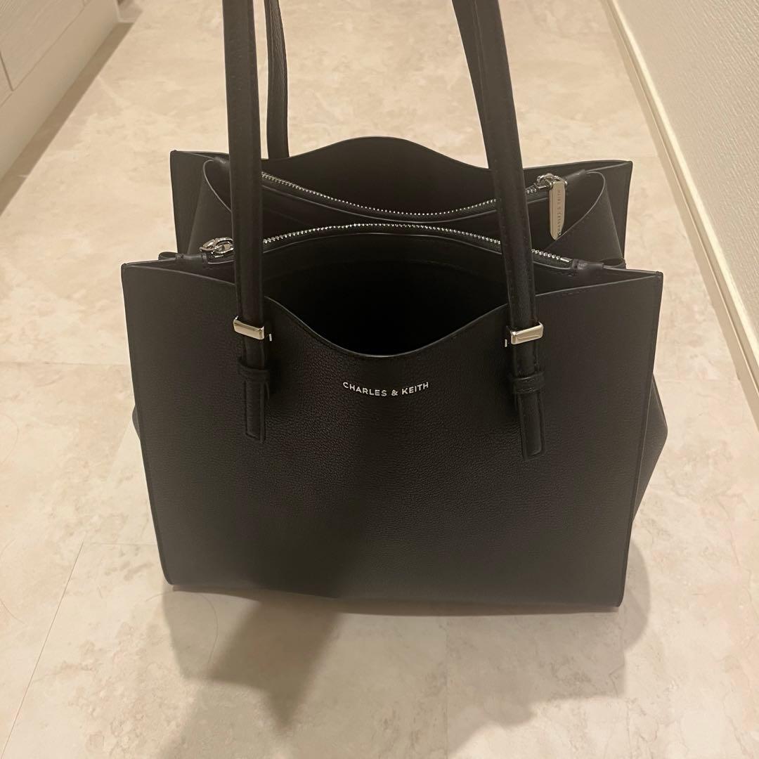 CHARLES & KEITH クラシックダブルハンドルトートバッグ ブラック
