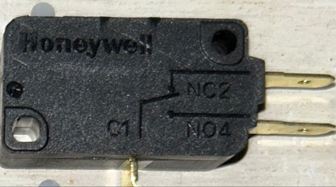 【現品限り】マイクロスイッチ D2MV-01-1C3他53個セット