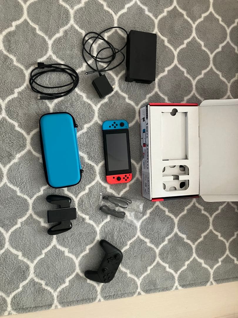 Switch本体+プロコン+携帯ケース