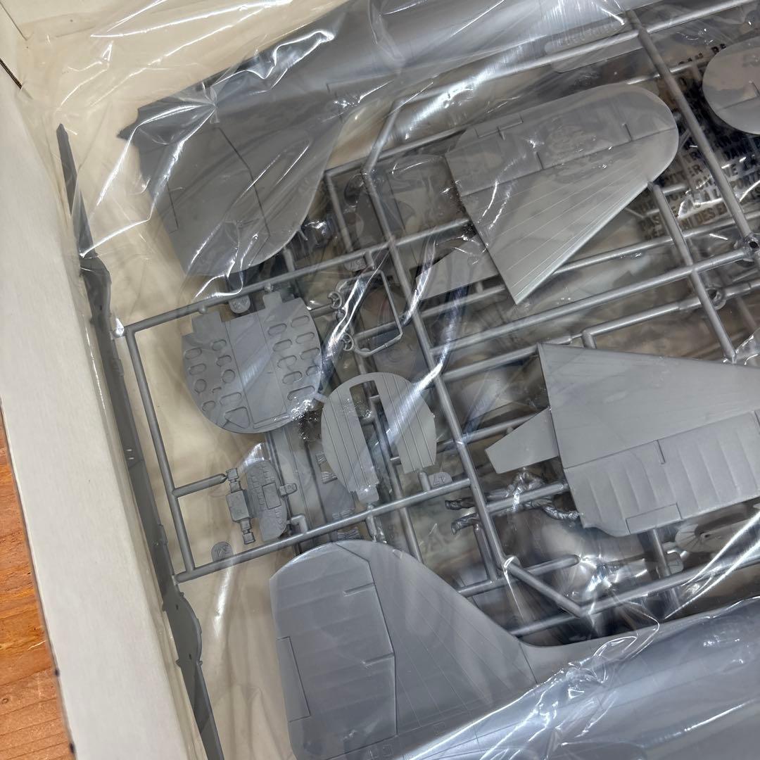 プラモデル　ニッペリ航空1:48ノスタルジックコレクションDC-3