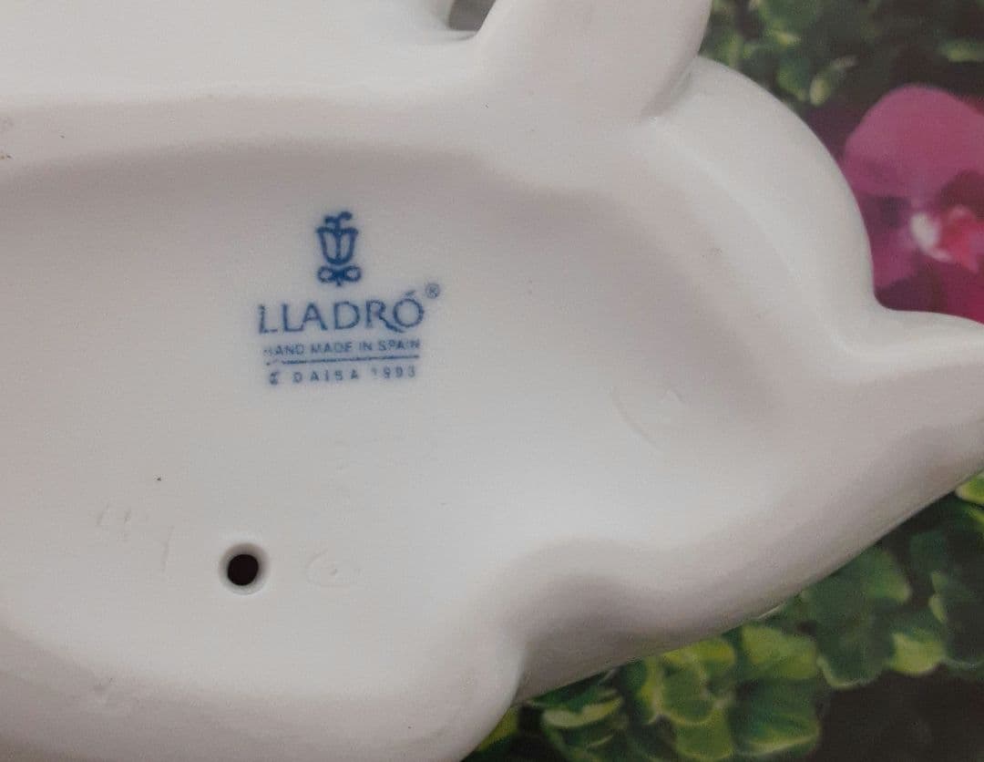 リアドロ　美品　花飾りウサギ