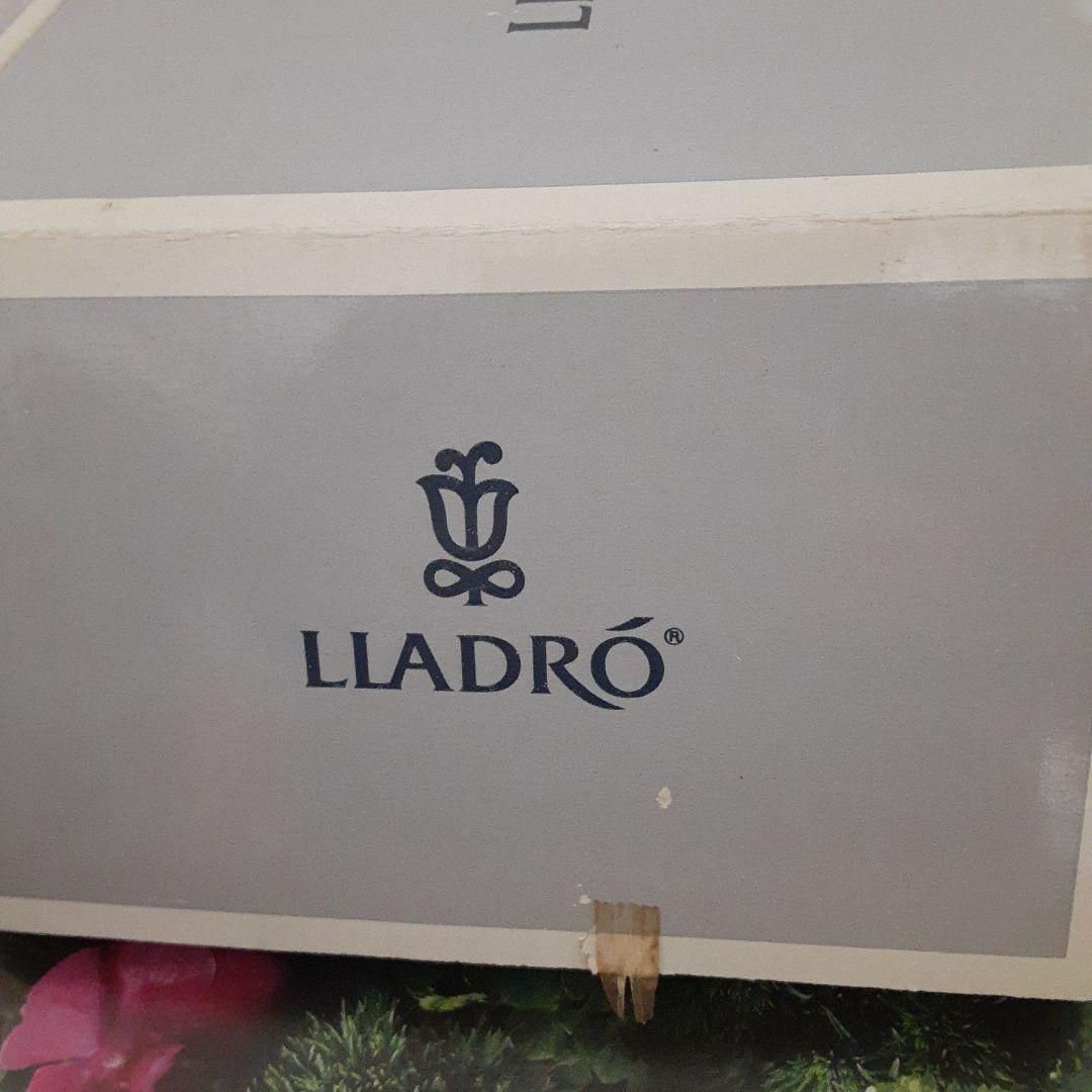 リアドロ　美品　花飾りウサギ