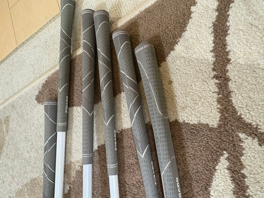 ク*エ様 【お値打ち】レディース ゴルフセット 初心者 (NIKEバッグ＆フィガ