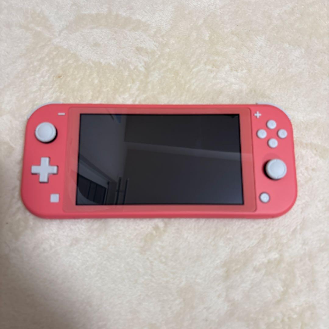 美品　ニンテンドー　スイッチライト　 コーラル