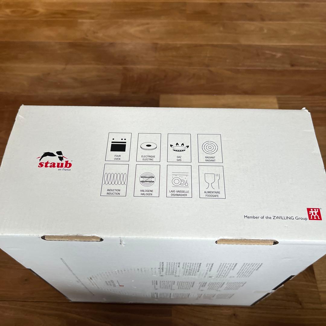 未使用 STAUB フレンチオーブン リリー 24cm グランブルー 両手鍋