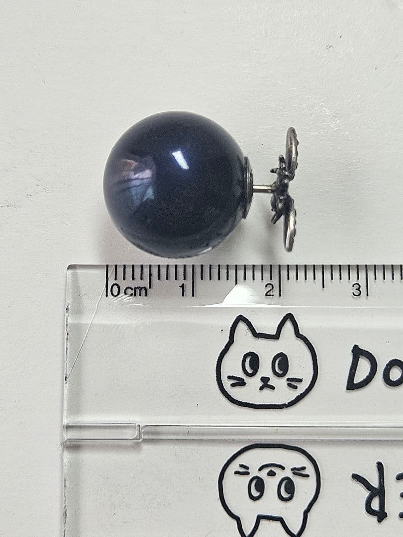 Dior ディオール ネイビー蜂デザイン　スタッドピアス　片方