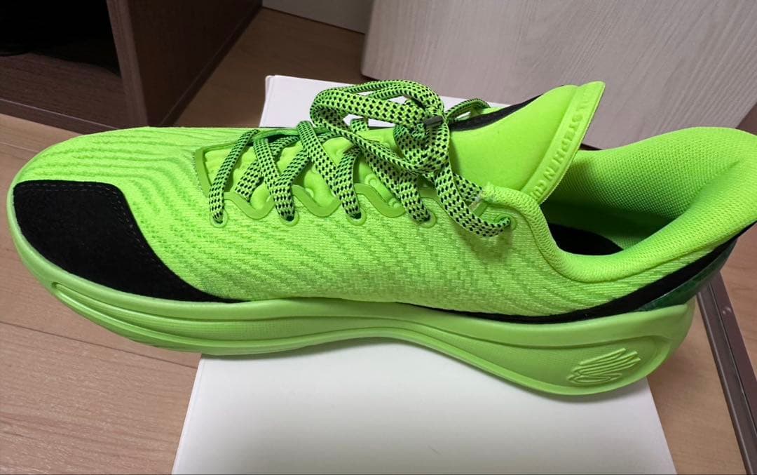 カリー12 バスケットボールシューズ 26.5cm ライムグリーン/ブラック