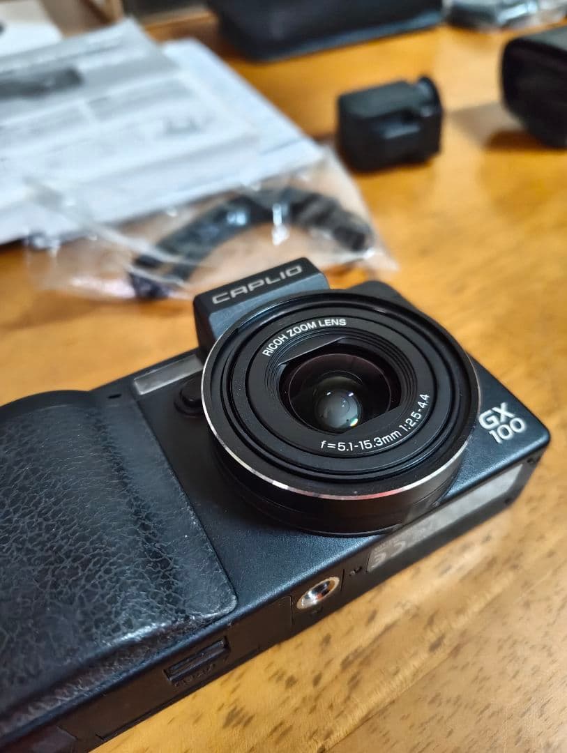 美品【RICOH】Caplio GX100 with VF-1 と LC-1付き