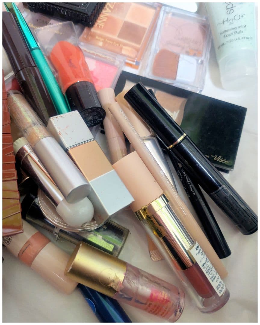 ま*み様 19 てんこ盛り 超大量!! 化粧品 大量まとめ売り コスメセット 見