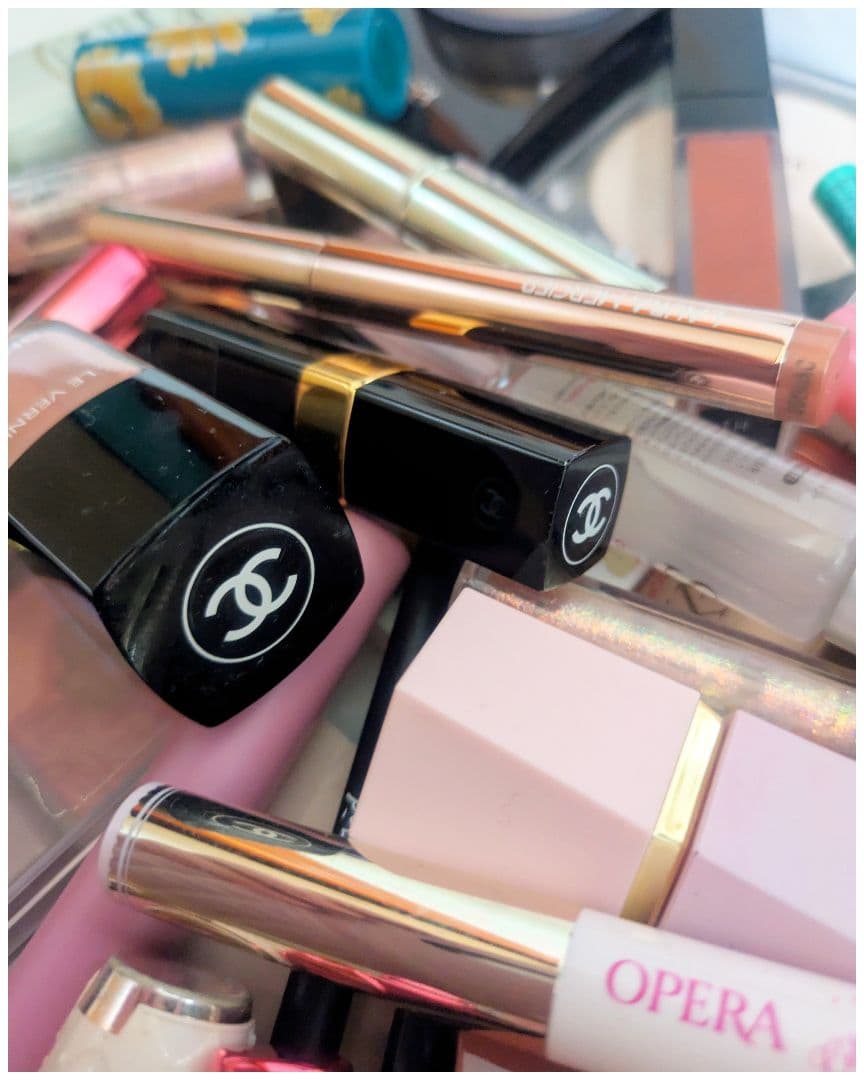 ま*み様 19 てんこ盛り 超大量!! 化粧品 大量まとめ売り コスメセット 見