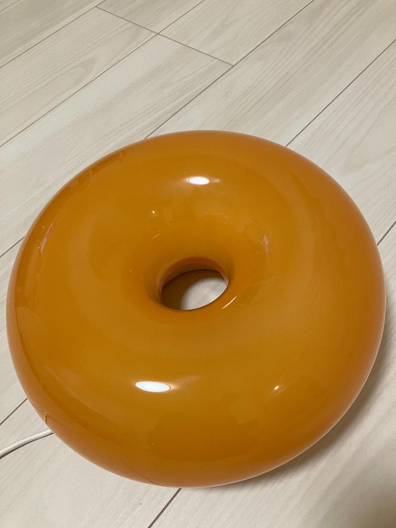 IKEA VARMBLIXT ドーナツ型照明