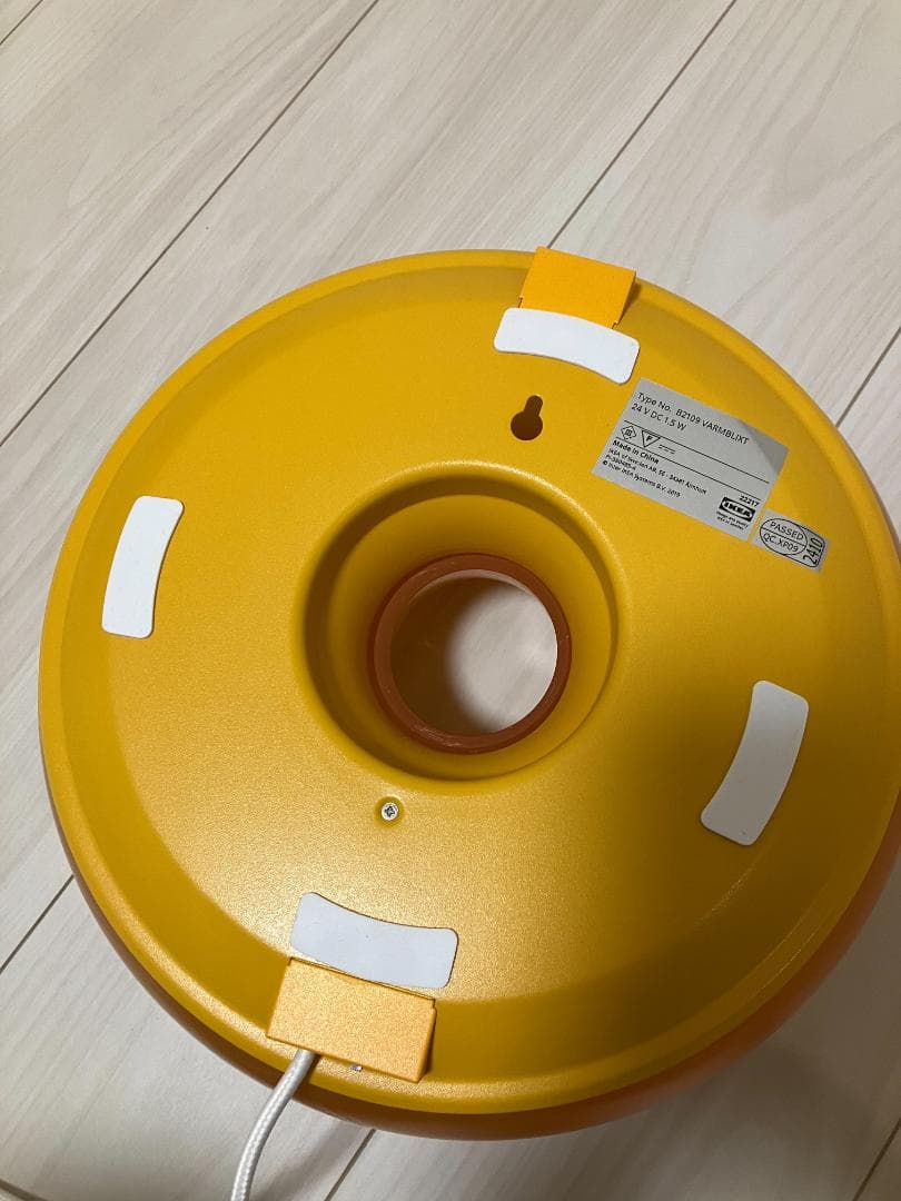 IKEA VARMBLIXT ドーナツ型照明