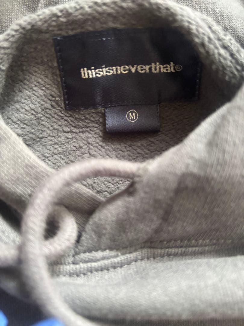 thisisneverthat グレー パーカー M