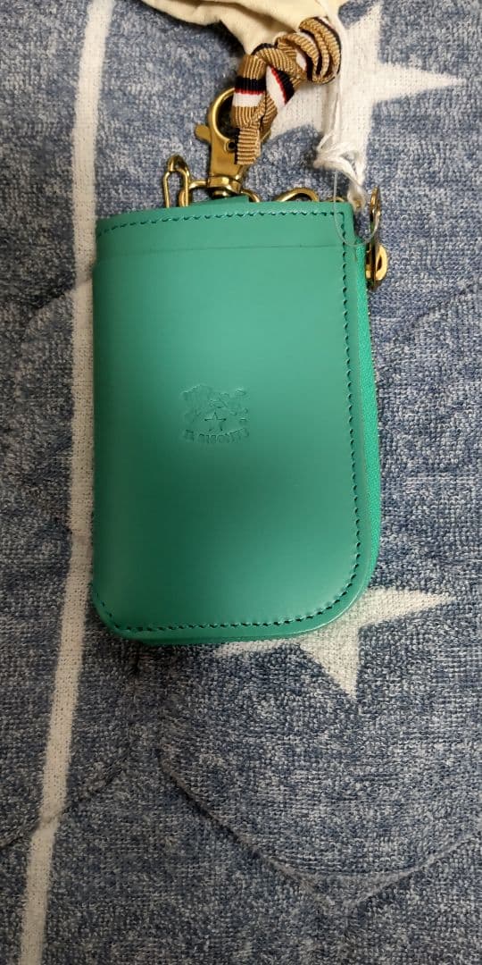 IL BISONTE ペパーミントグリーン レザーキーケース