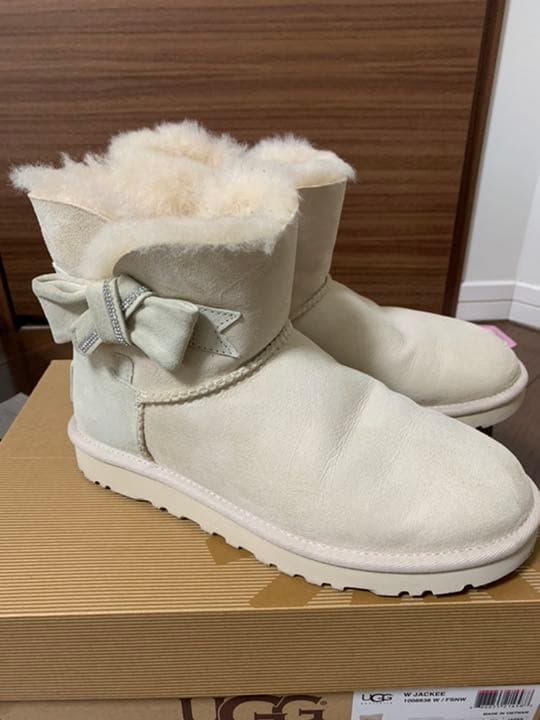 UGG ムートンブーツ　リボン　ジャッキー