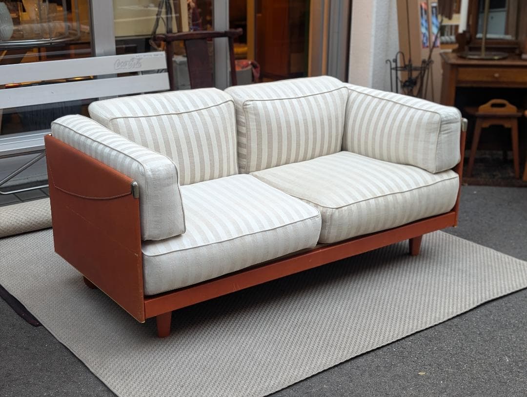 ポルトローナフラウ／イタリア／TWICE（トゥワイス）／2シーターソファ