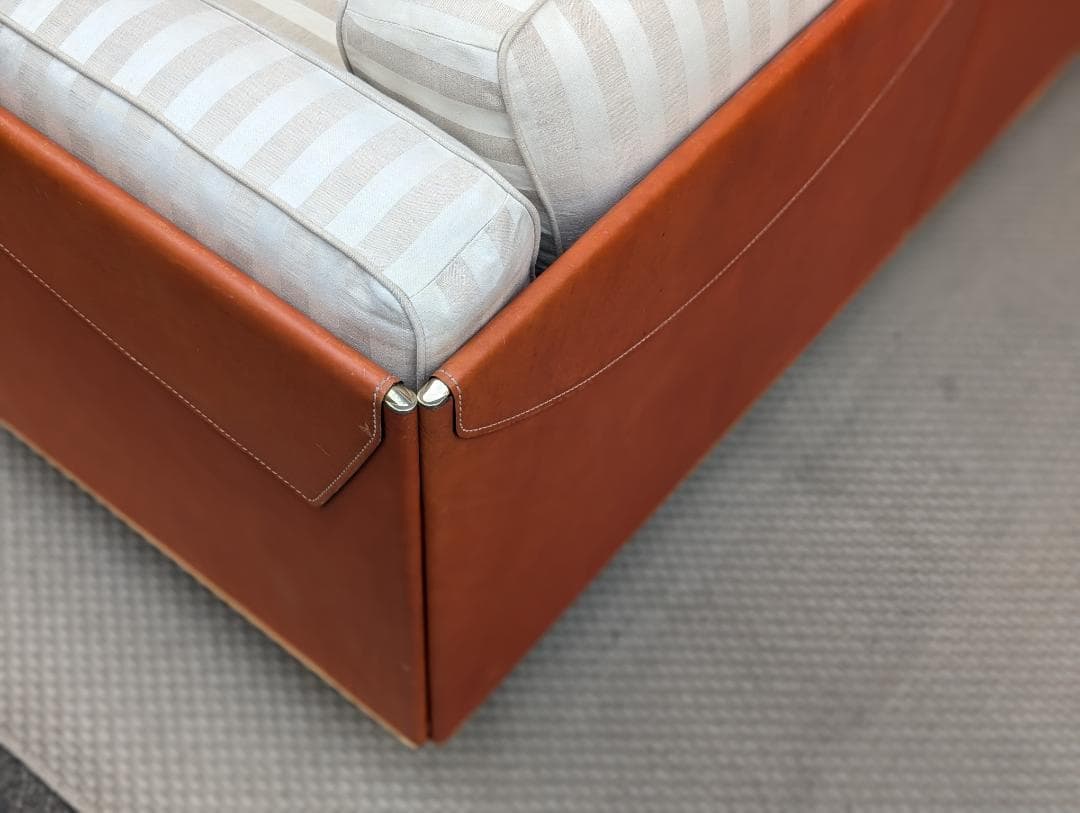 ポルトローナフラウ／イタリア／TWICE（トゥワイス）／2シーターソファ