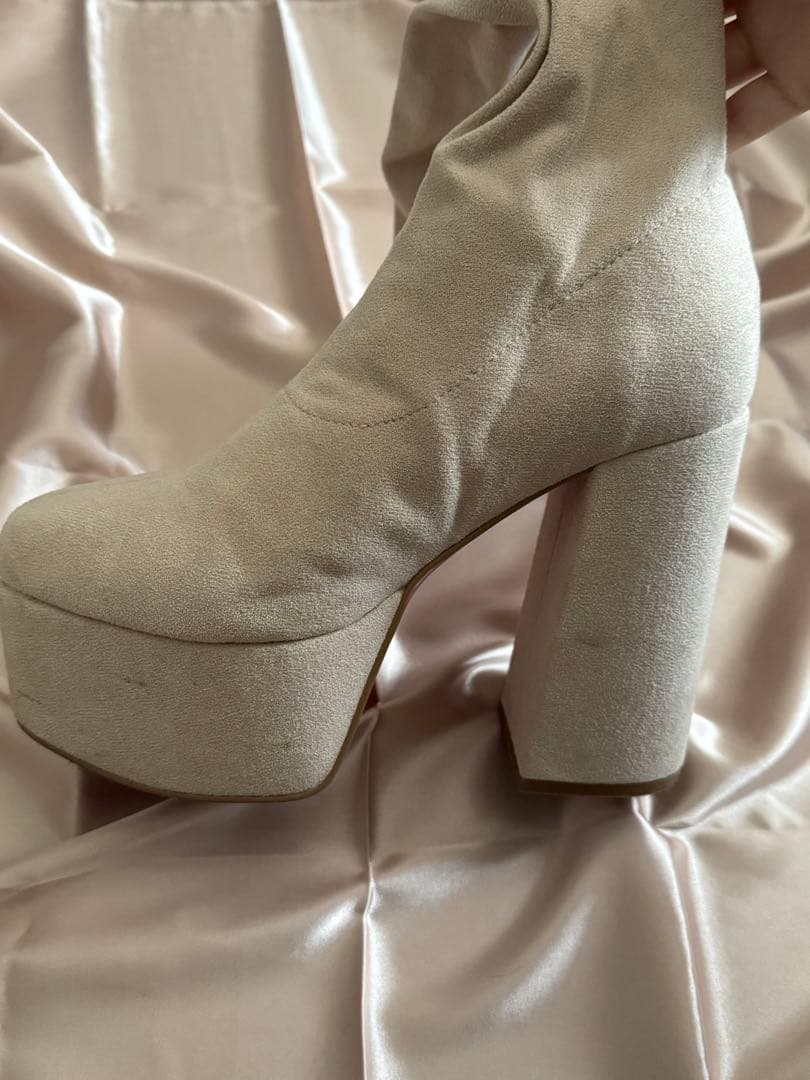 ミシェルマカロン 美脚ロングブーツ ベージュ／Mサイズ