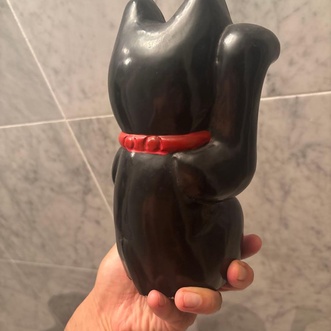 ヴィンテージ現代には無い珍しいお顔やまつ毛、ヒゲが可愛らしい金運、魔除け招き猫