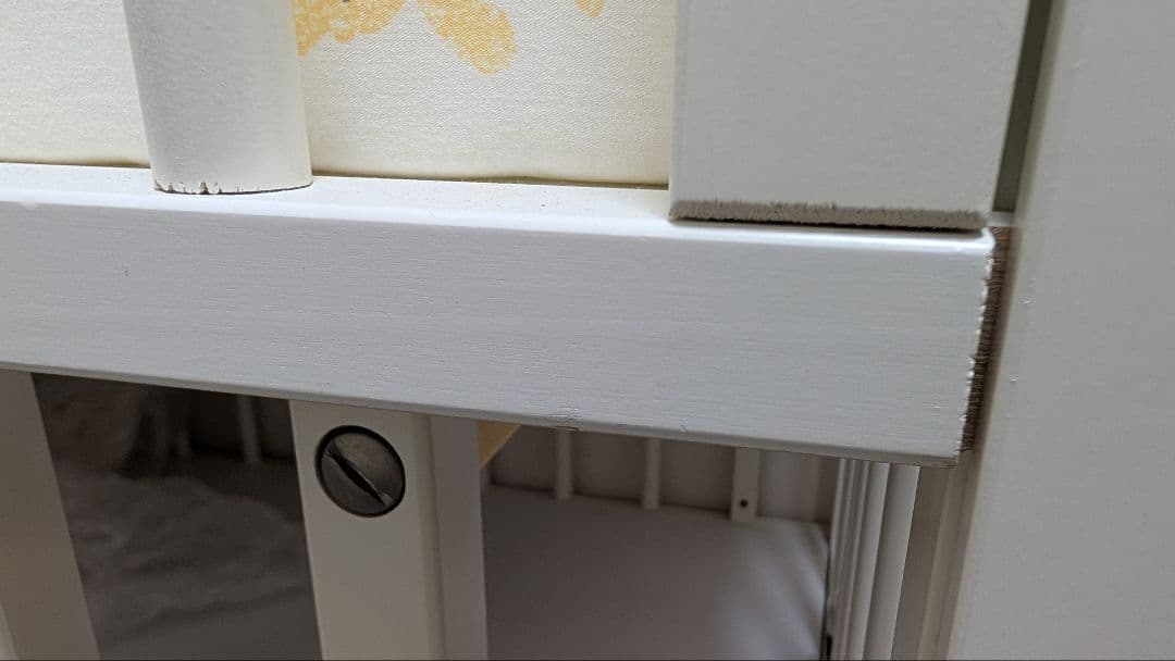 //断捨離中//ホワイト木製ベビーベッド　安全ロック付き（ランデブー）