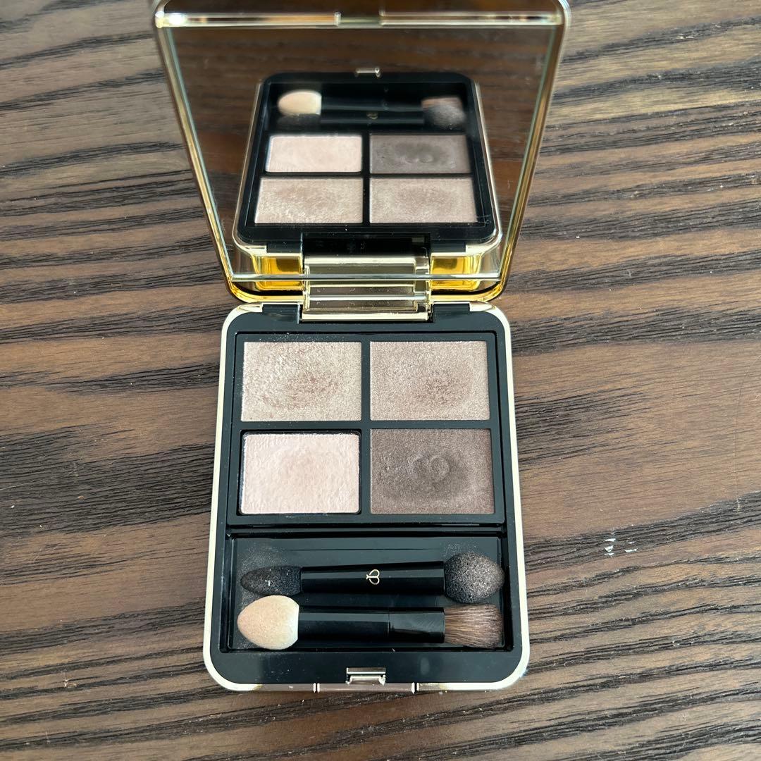 クレドポーポーテ　ヴォワールコレクチュールn アイシャドウ