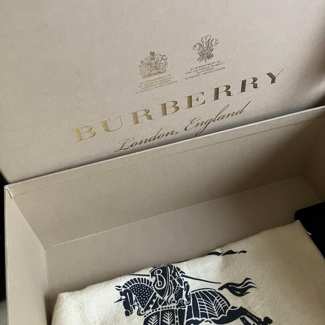 バーバリー　訳あり　タグ付き未使用　2WAY 保存袋　化粧箱　ビジネス　トート