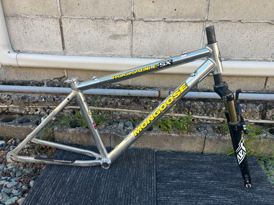 Mon マングースRockadile MTBフレーム15.5 サス付き