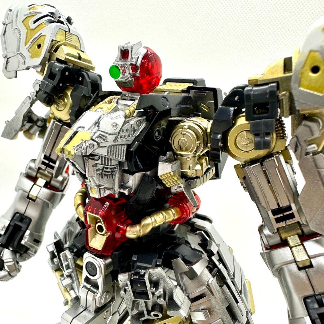 【完成品】RG 1/144サザビー クリア（ガンダムベース限定）