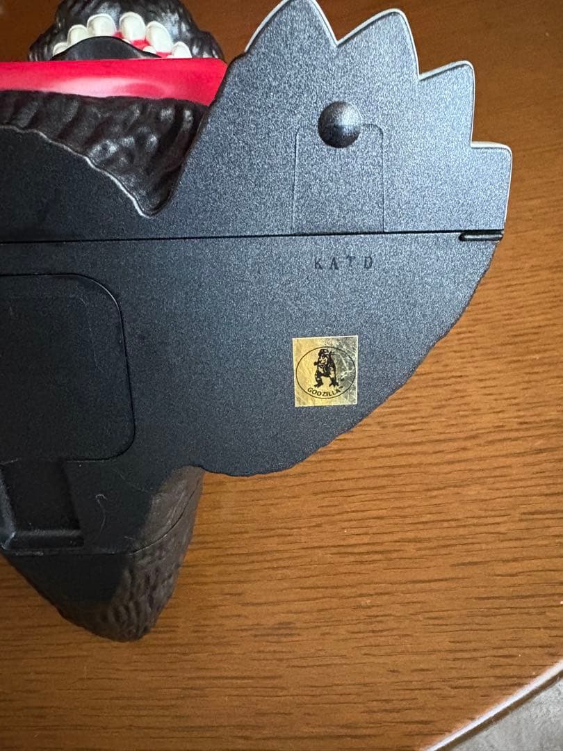 ゴジラ フィギュア型時計