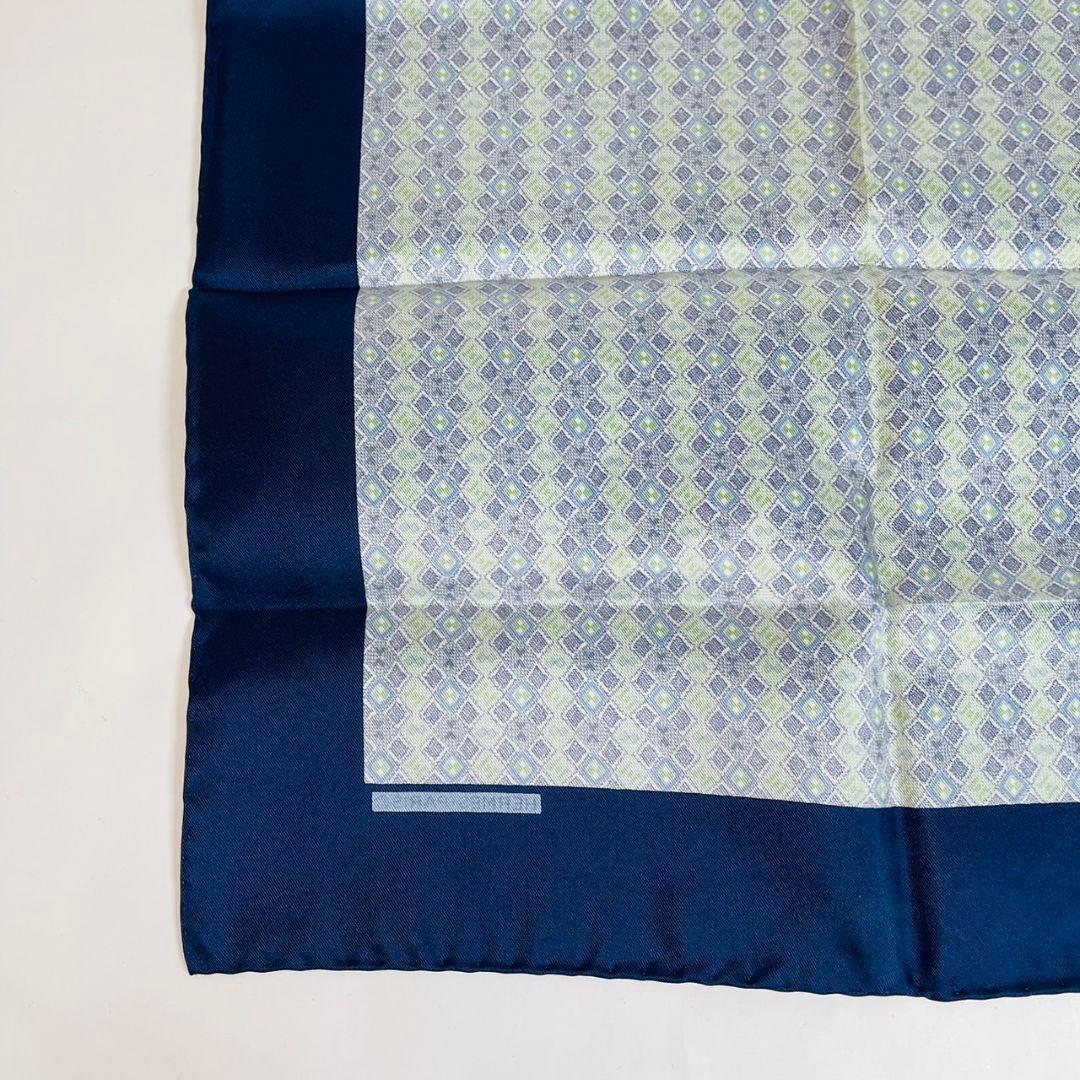 極美品 エルメス プチカレ スカーフ ポケットチーフ ネイビー ブルー