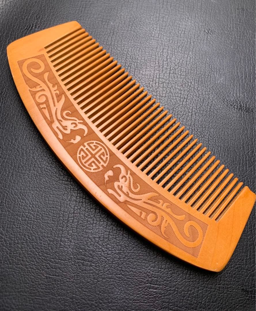 0422118  桃の木素材櫛57.6＊144.4ミリ