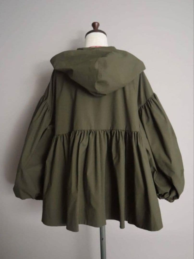 YOIHI フリルギャザー マウンテンパーカー カーキ