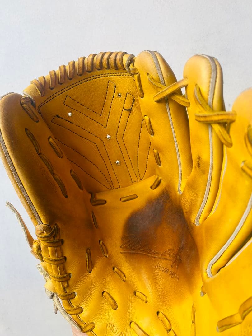 ウィルソンスタッフ　硬式用グラブ（投手用）